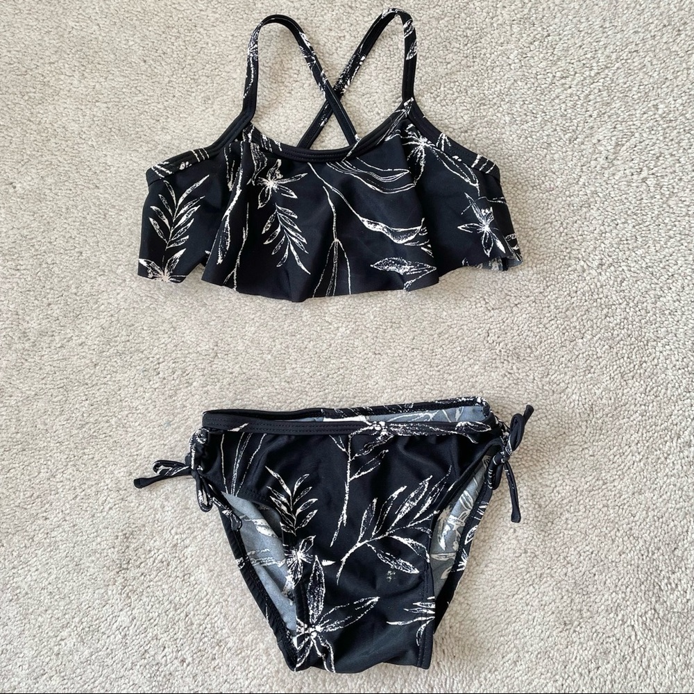 Old navy toddler size 2T black white 2 piece swimsuit-new condition